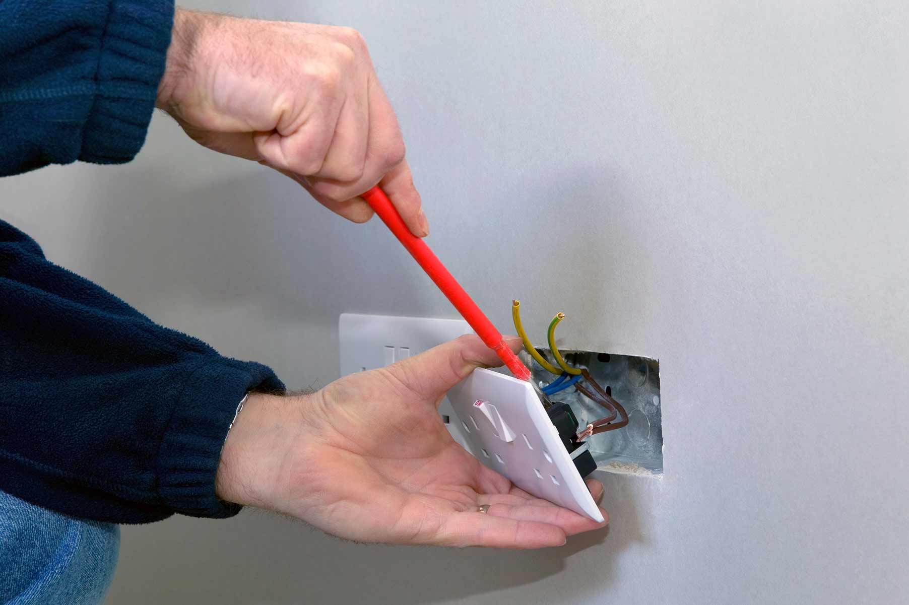 Our electricians can install plug sockets for domestic and commercial proeprties in Ealing and the local area. 